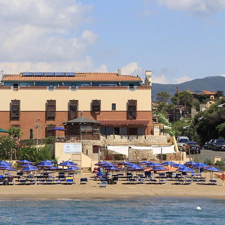 Hotel Villa Tramonto Direttamente Sul Mare San Vincenzo Kültér fotó