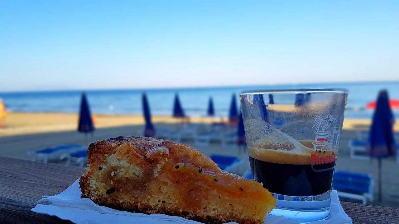 Hotel Villa Tramonto Direttamente Sul Mare San Vincenzo Kültér fotó
